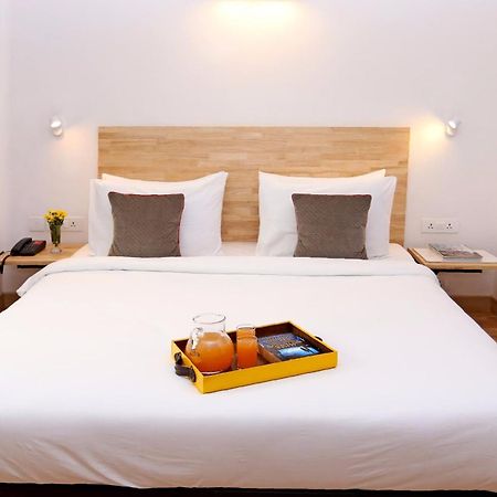 Oyo Townhouse 012 Kaushambi Metro Ghaziabad Hotel Екстериор снимка