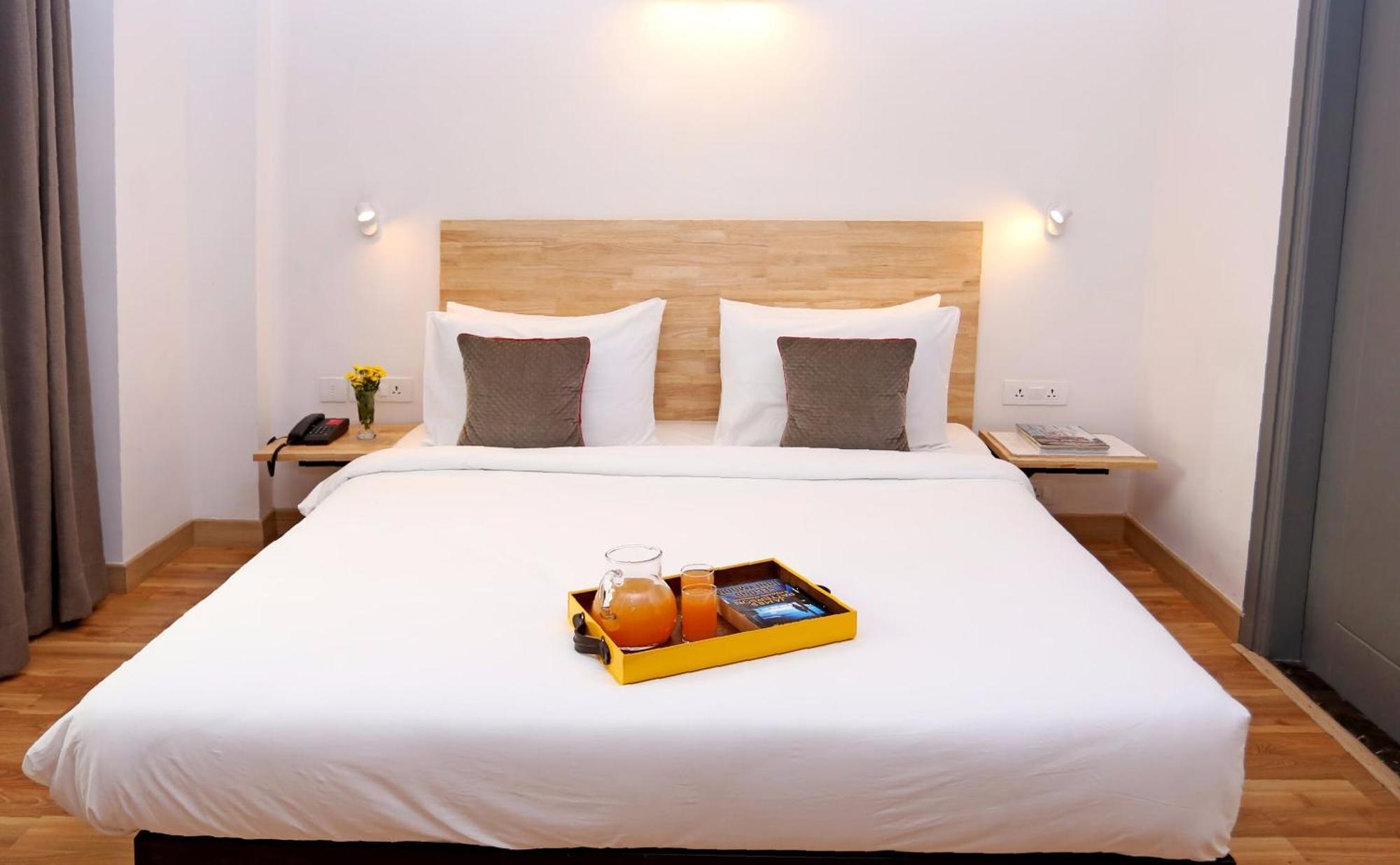 Oyo Townhouse 012 Kaushambi Metro Ghaziabad Hotel Екстериор снимка